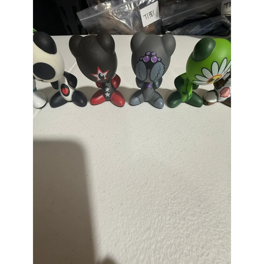 Lot of 6 Designer Vinyl Art Toy Figures Panda Spider Daisy Cow Snowflake Star